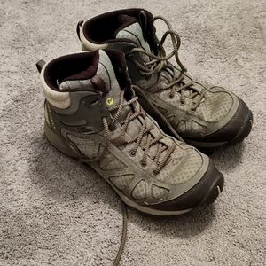 Women's Size 10 Merrell Hiking Boots